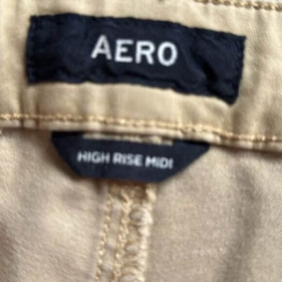 Hershey Chocolate world uniform size small, 4-8 - Picture 3 of 7